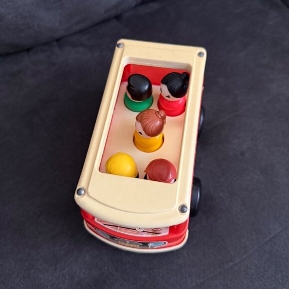 Vintage Fisher Price Mini Van Toy With Little People Figures - Picture 3 of 7